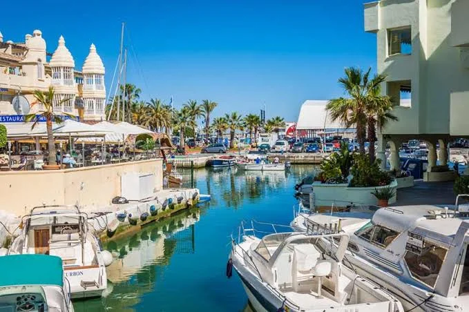 Benalmádena — private doctor service and home visits